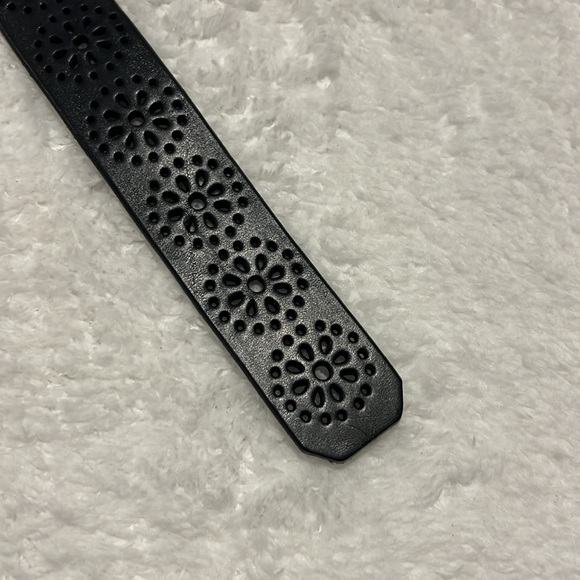 J Crew Navy Blue‎ XS Small Perforated Leather Belt with Gold Buckle - Picture 3 of 6